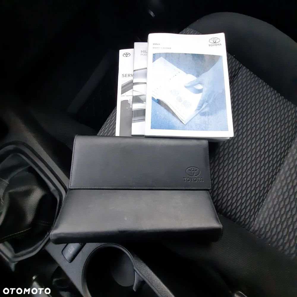 Toyota Hilux 2.4 D-4D Double Cab DLX 4x4 - 13