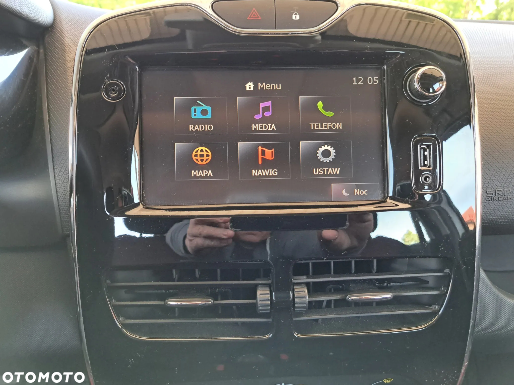 Renault Clio - 23