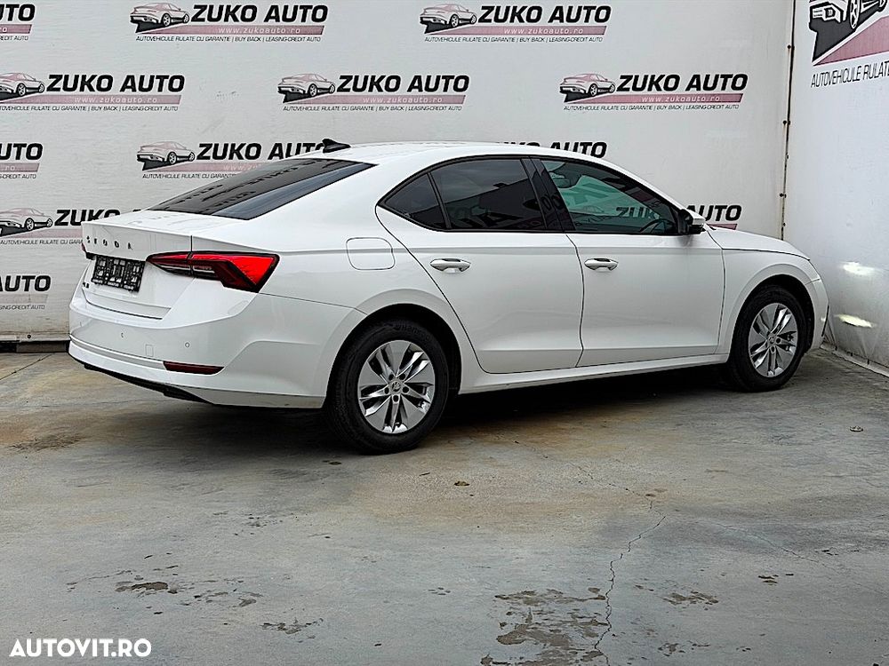 Skoda Octavia 2.0 TDI DSG Ambition - 6