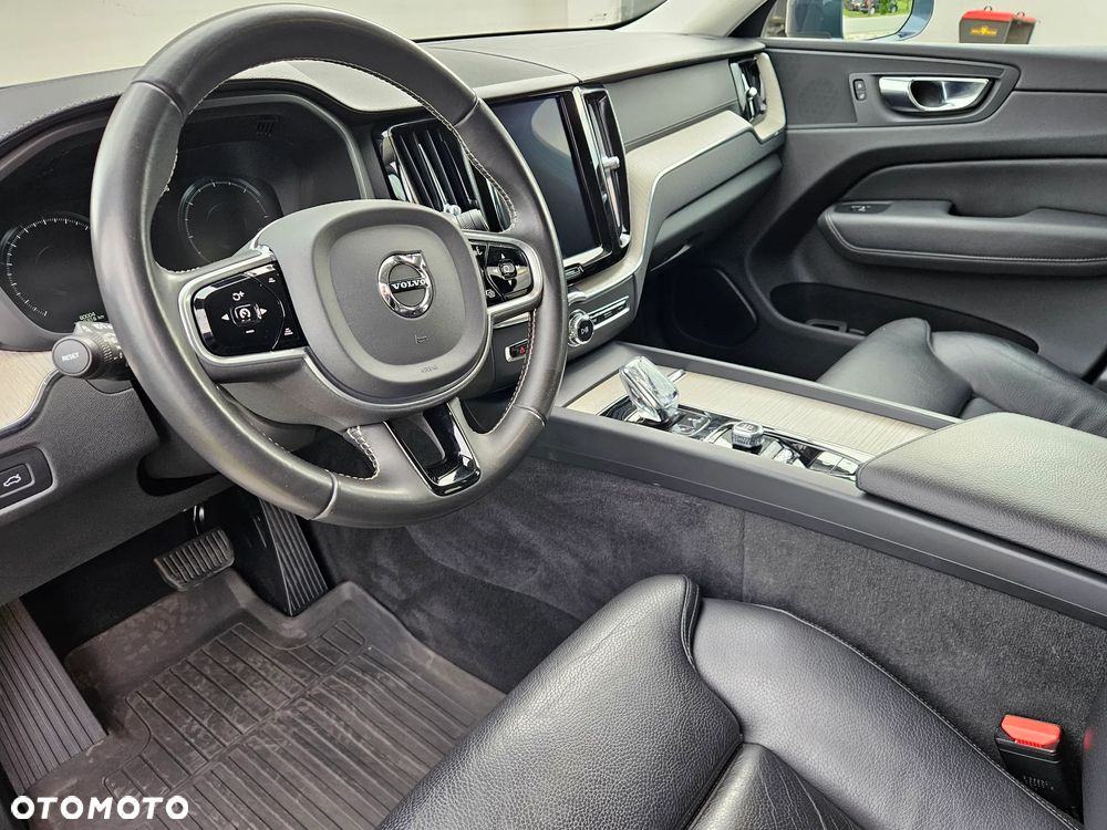 Volvo XC 60 B5 D AWD Inscription - 11