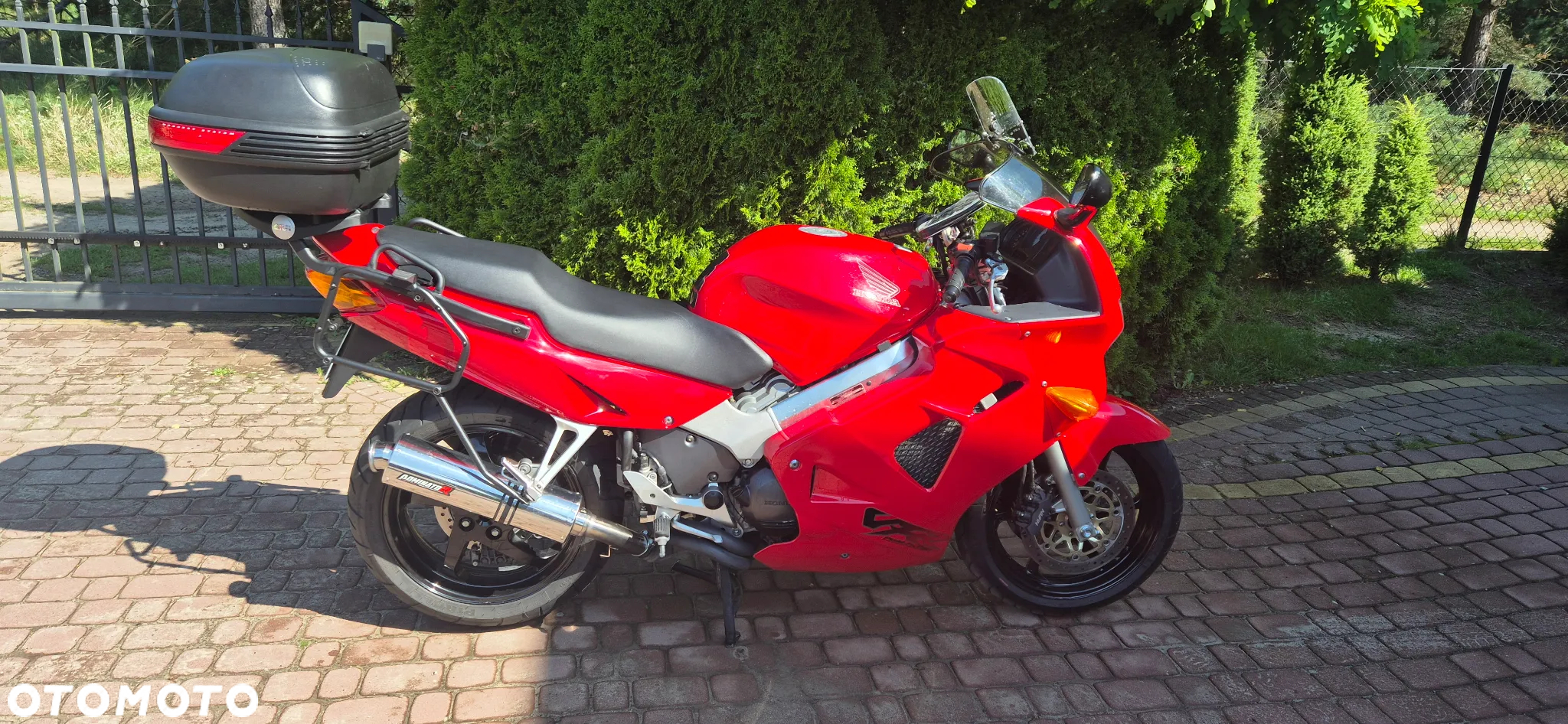Honda VFR - 3