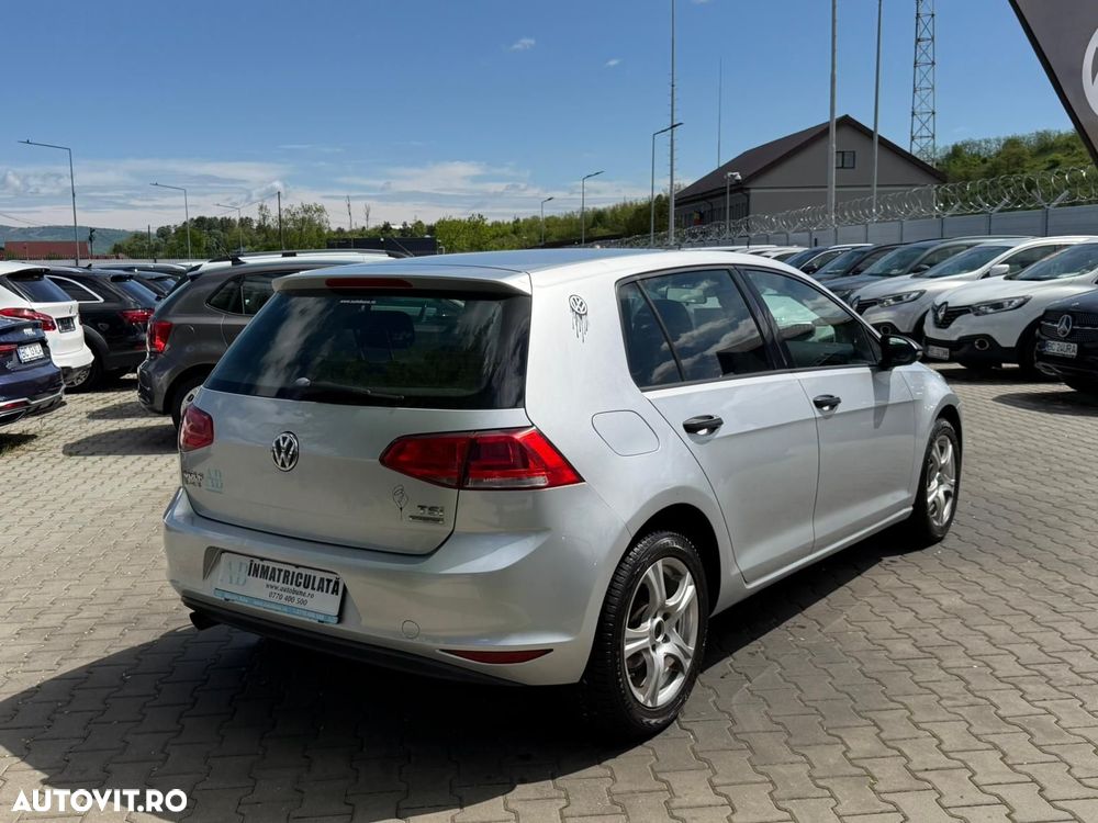 Volkswagen Golf 1.2 TSI BMT Comfortline - 5