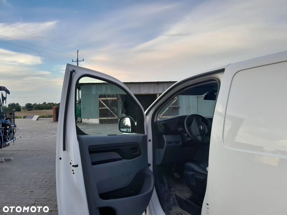 Opel Vivaro furgon - 18