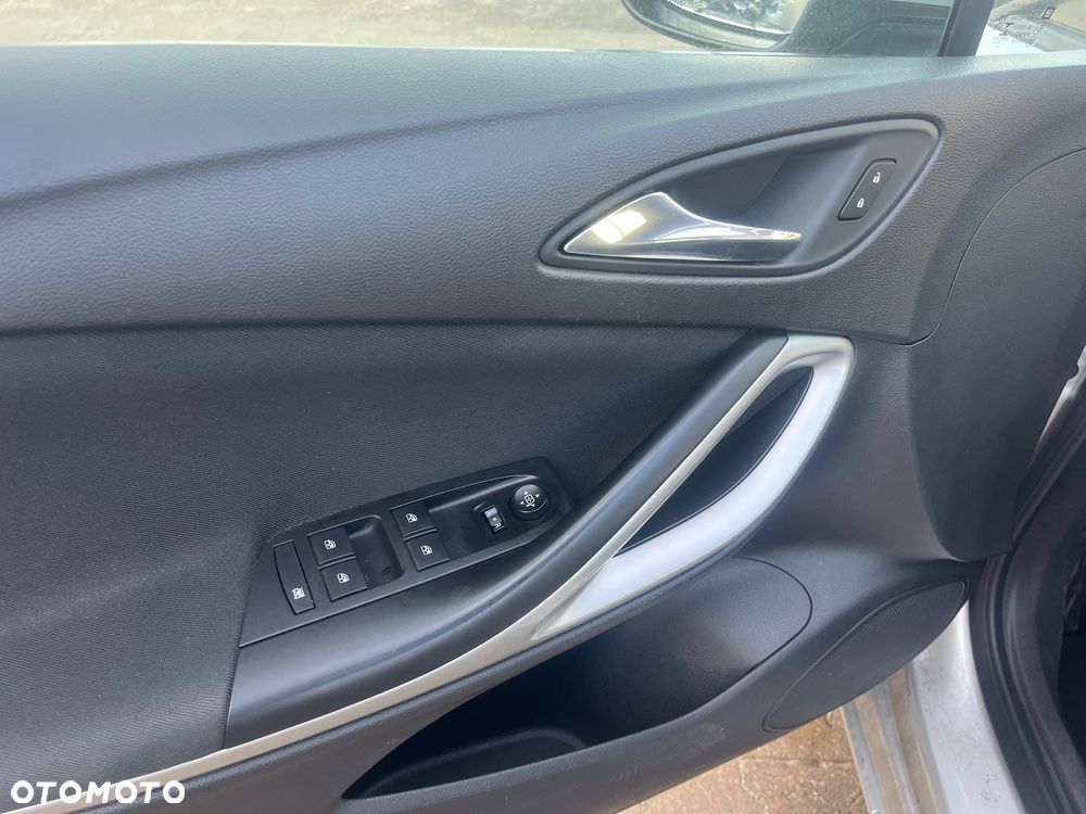 Opel Astra 1.6 D Automatik Start/Stop Business - 9