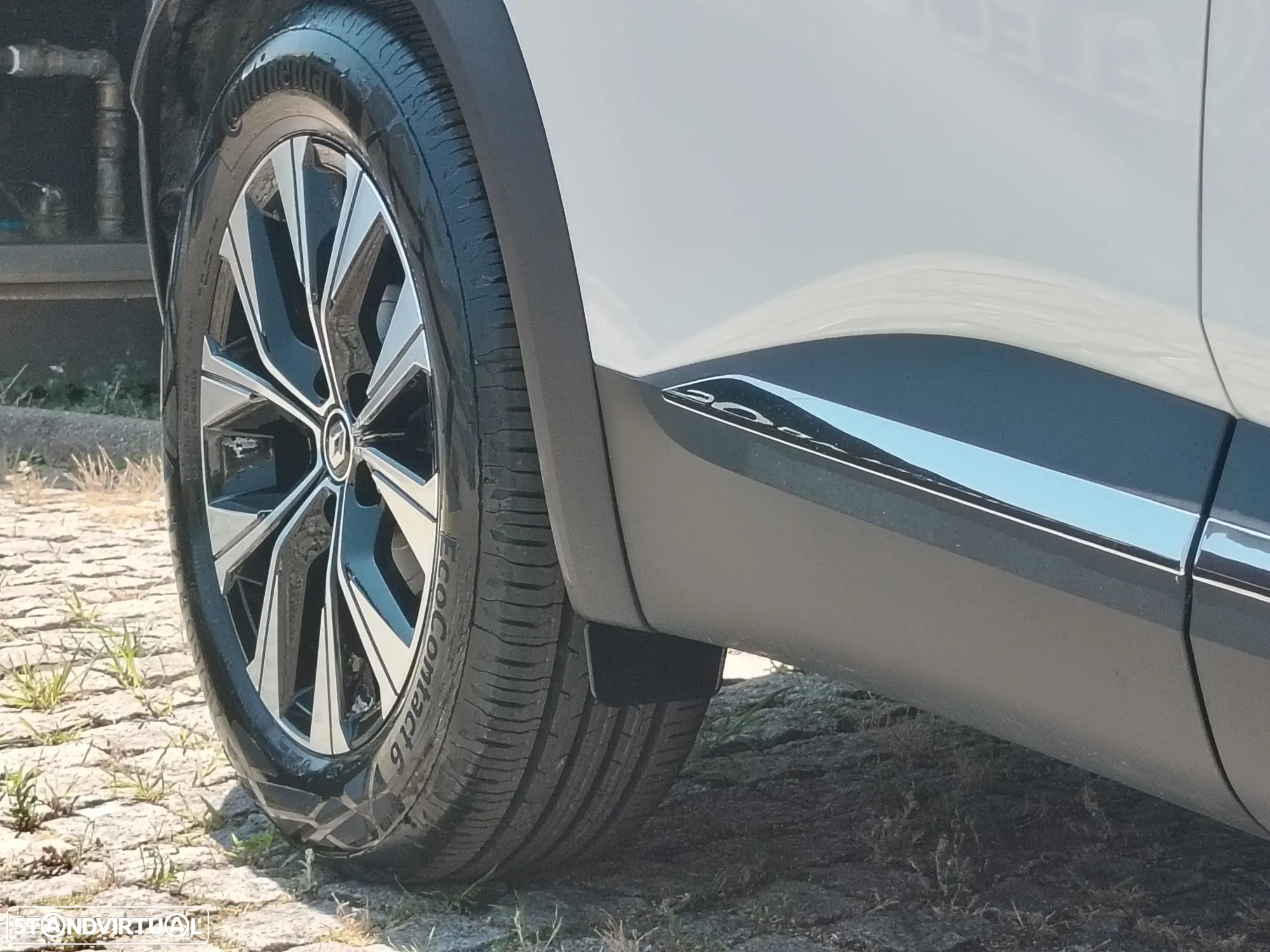 Renault Captur 1.0 TCe Techno Bi-Fuel - 36