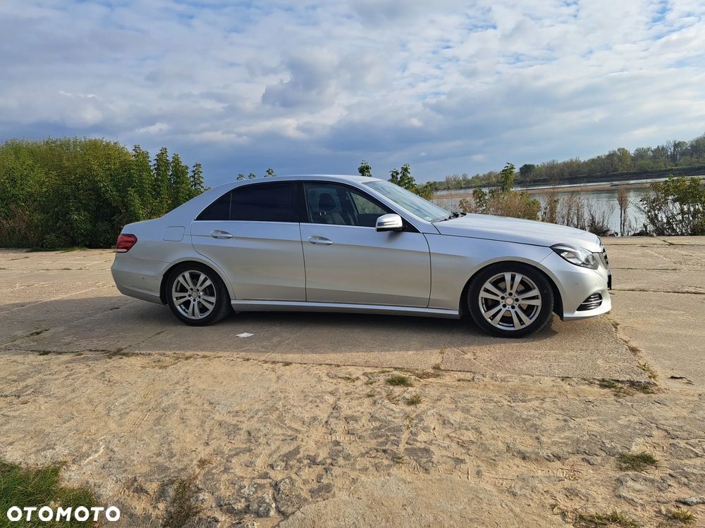 Mercedes-Benz Klasa E 200 BlueTEC 7G-TRONIC Elegance - 2