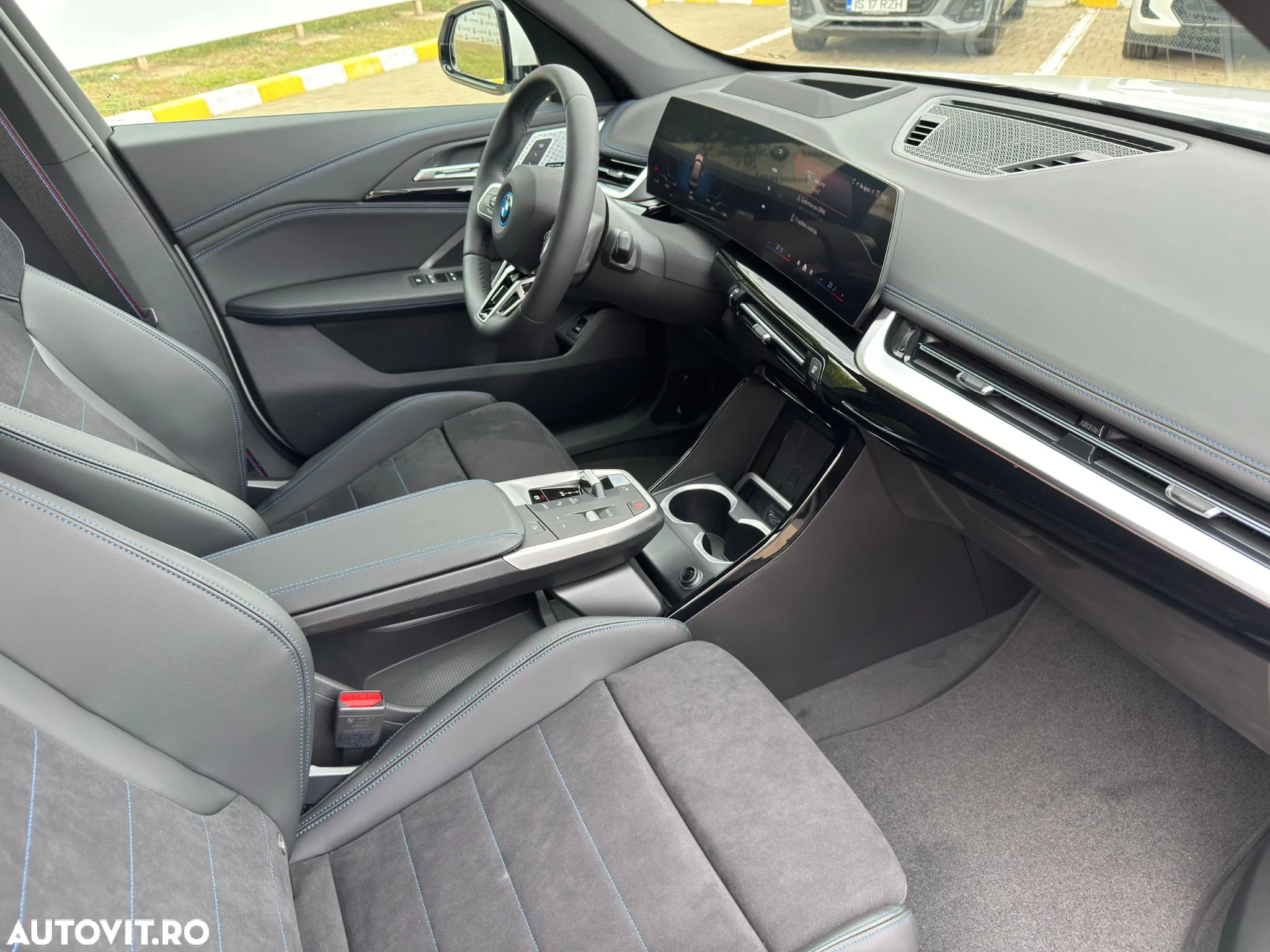 BMW iX1 xDrive30 - 12