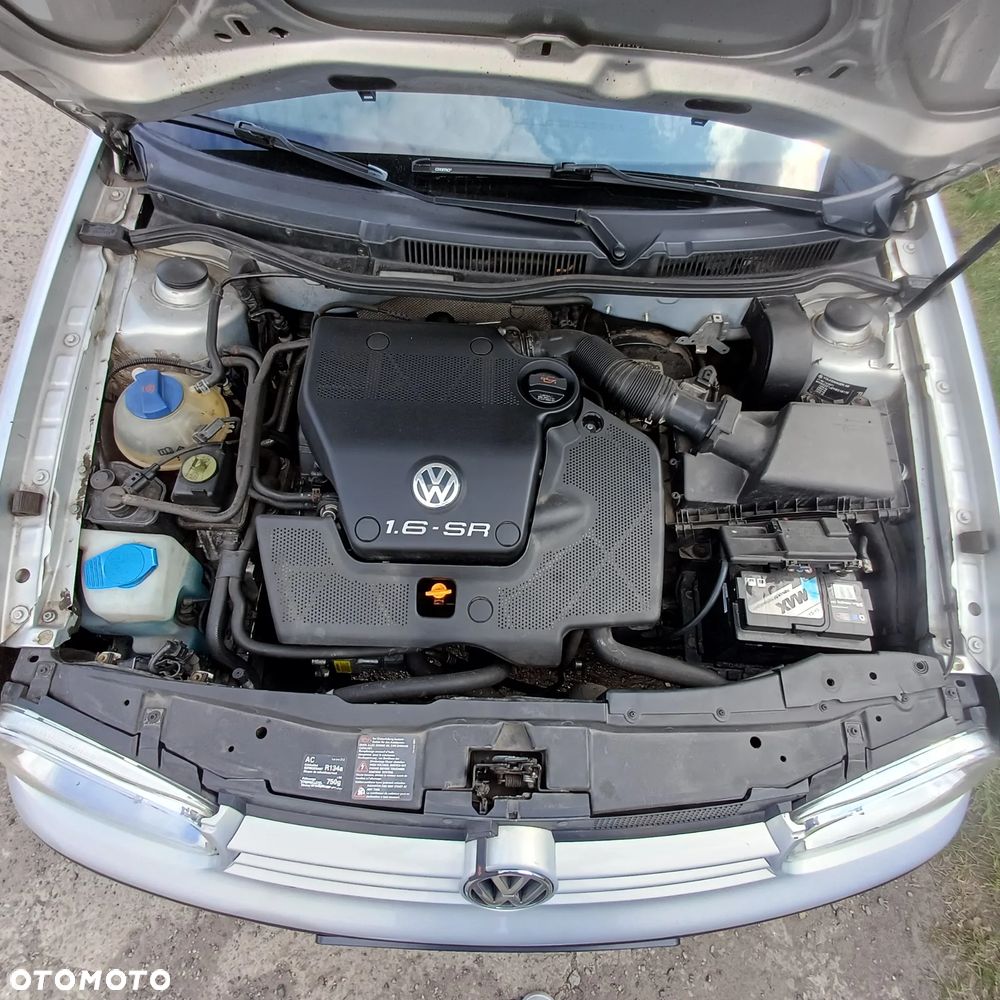 Volkswagen Golf 1.6 - 23