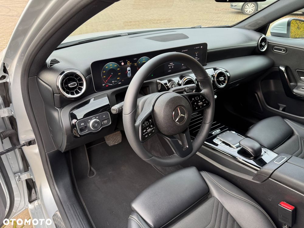 Mercedes-Benz Klasa A 180 d 7G-DCT - 21