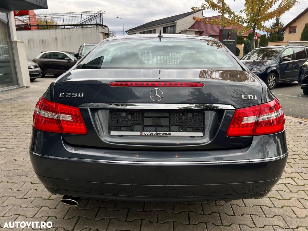 Mercedes-Benz E 250 CDI Coupe 7G-TRONIC - 9