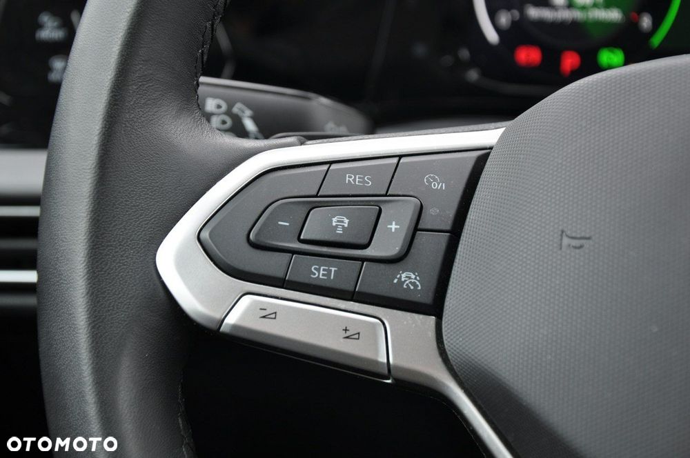 Volkswagen Golf - 18