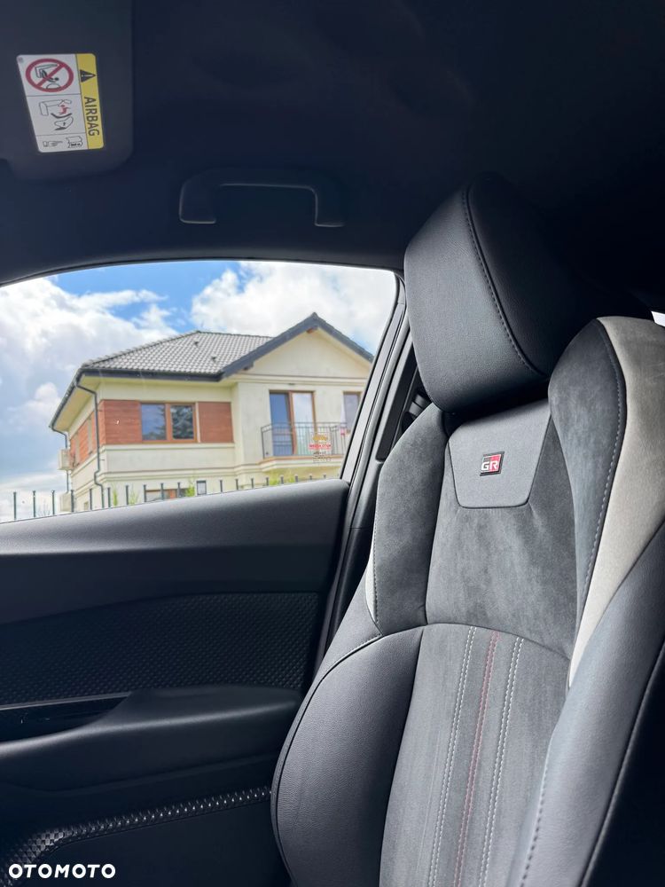 Toyota C-HR 1.8 Hybrid GPF GR Sport - 30