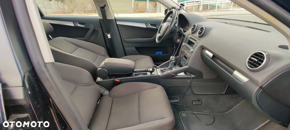 Audi A3 Sportback 2.0 TDI Ambiente S tronic - 28