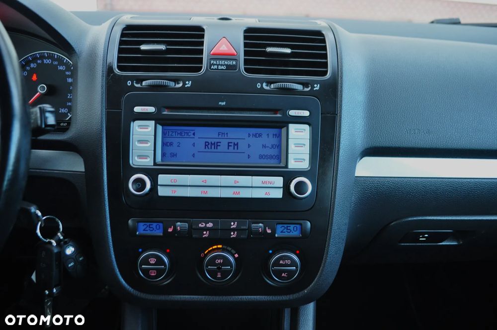 Volkswagen Golf 1.4 TSI Comfortline - 17