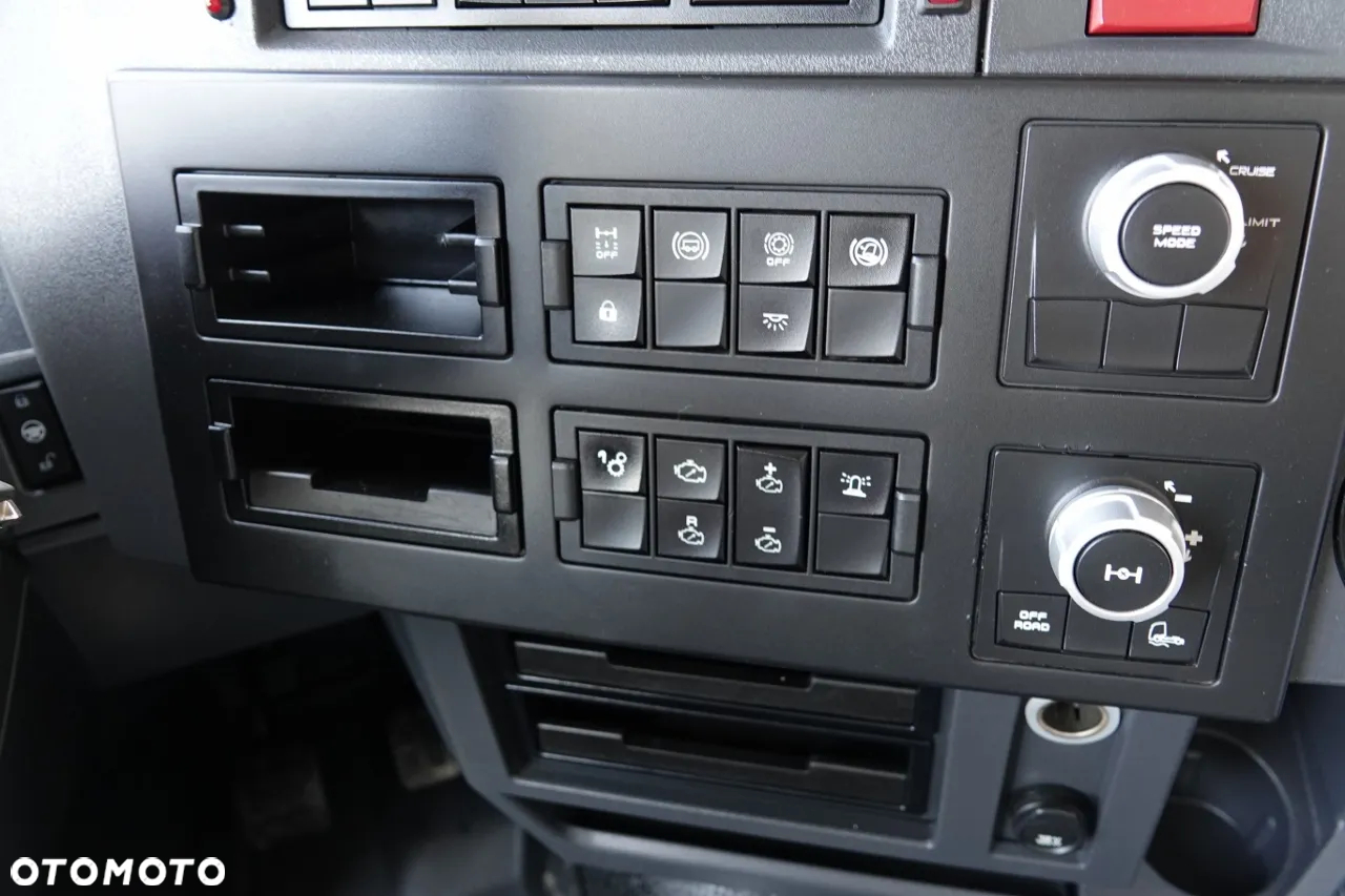 Renault C 430 / 8x4 / SKRZYNIOWY 7 M + HDS PALFINGER PK 24001-K C / WYSÓW 12,5M / STEROWANIE RADIOWE / WIDŁY / ROTATOR / SPROWADZONY - 31