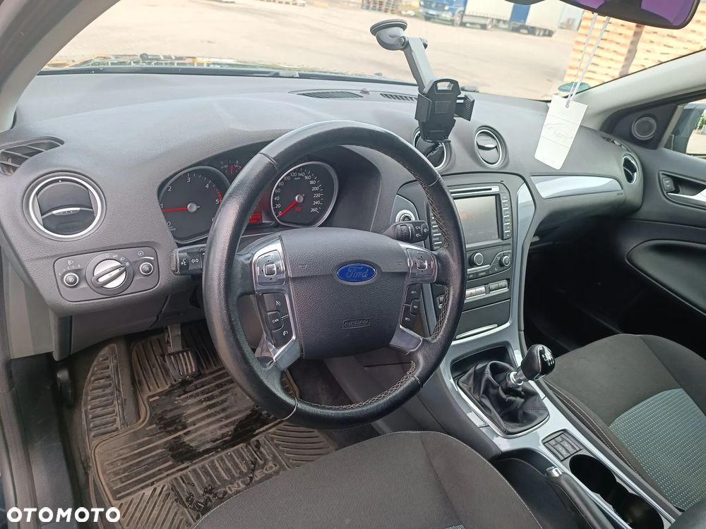 Ford Mondeo 2.0 TDCI Trend - 10
