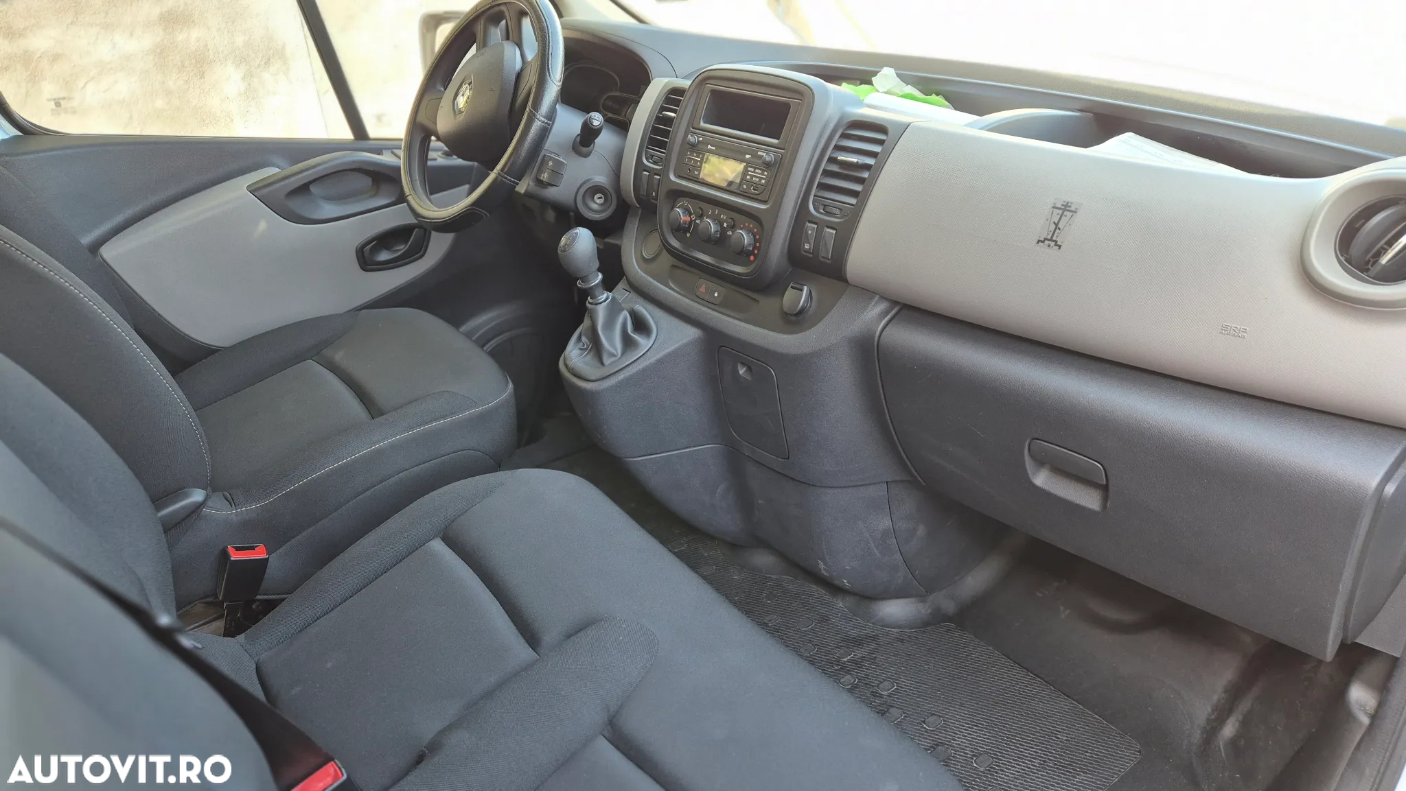 Renault Trafic Combi L2H1 1.6 dCi 95 8+1 Authentique - 14