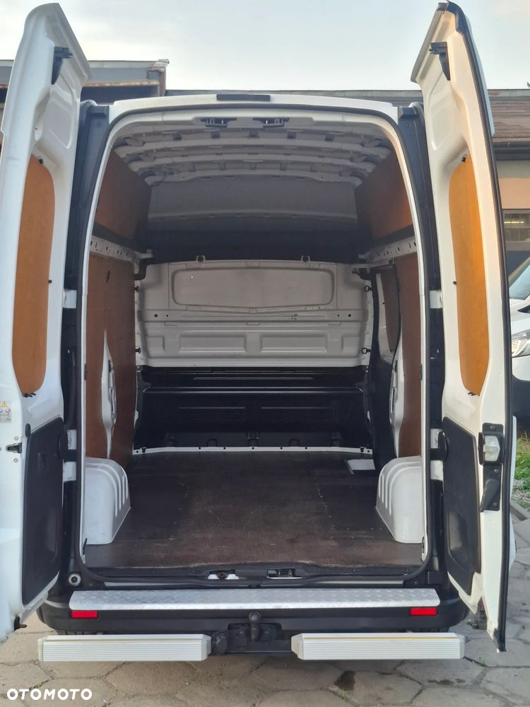 Opel Vivaro 2018 L2H2 MAXI * klima 3osobowy - 28