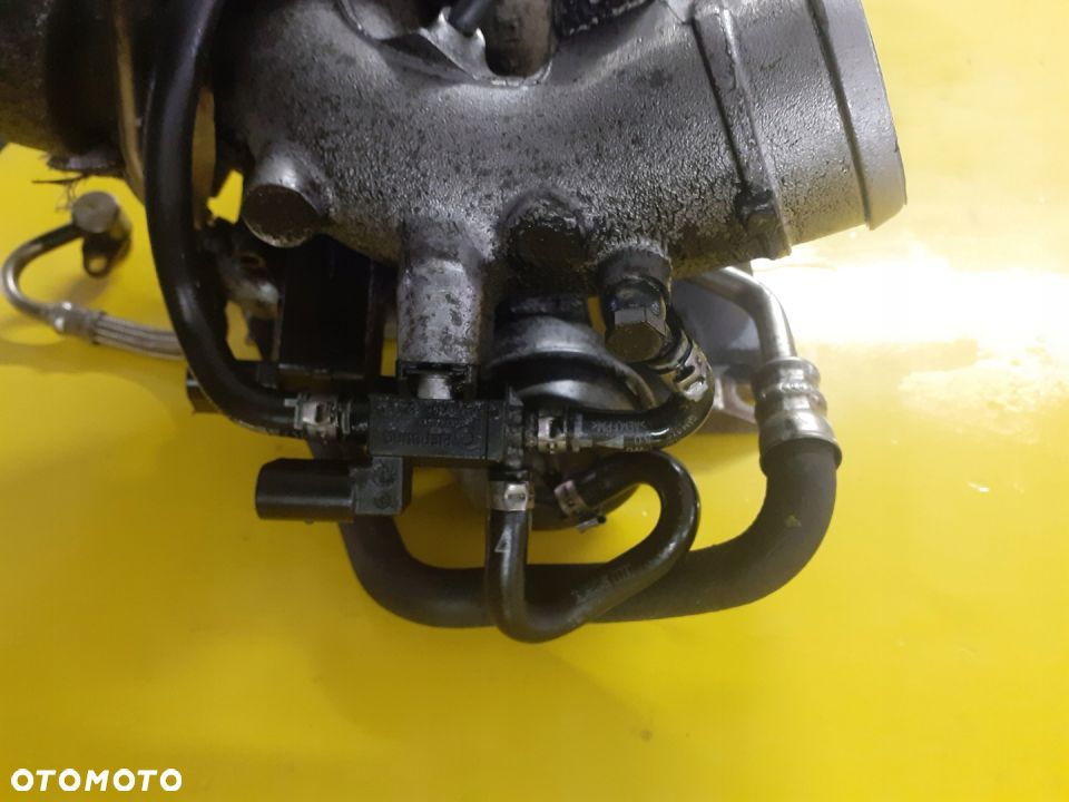 AUDI A4 B8 1.8 TFSI TURBOSPRĘŻARKA 06H145710D - 4