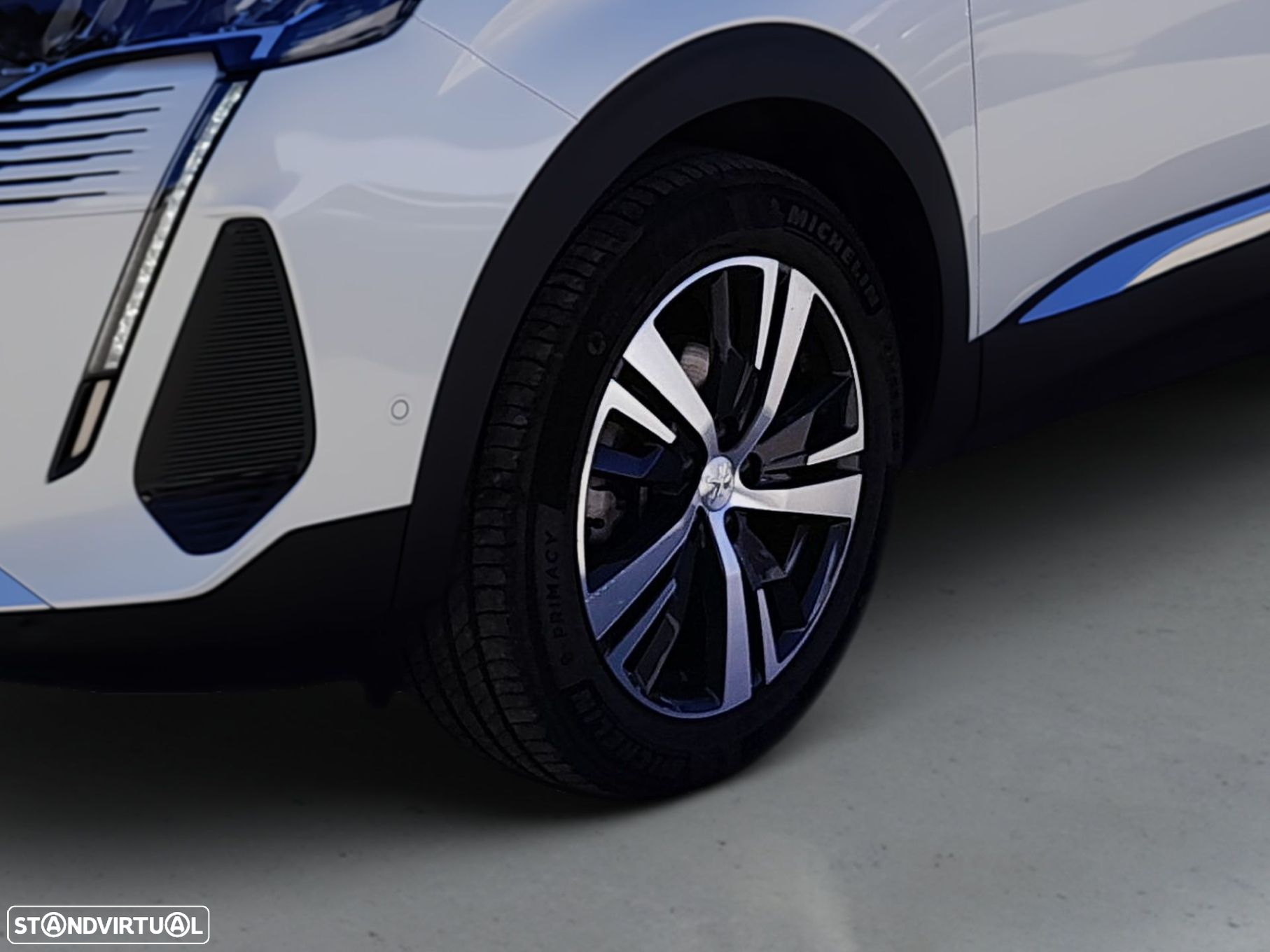 Peugeot 5008 1.2 PureTech Allure Pack EAT8 - 24