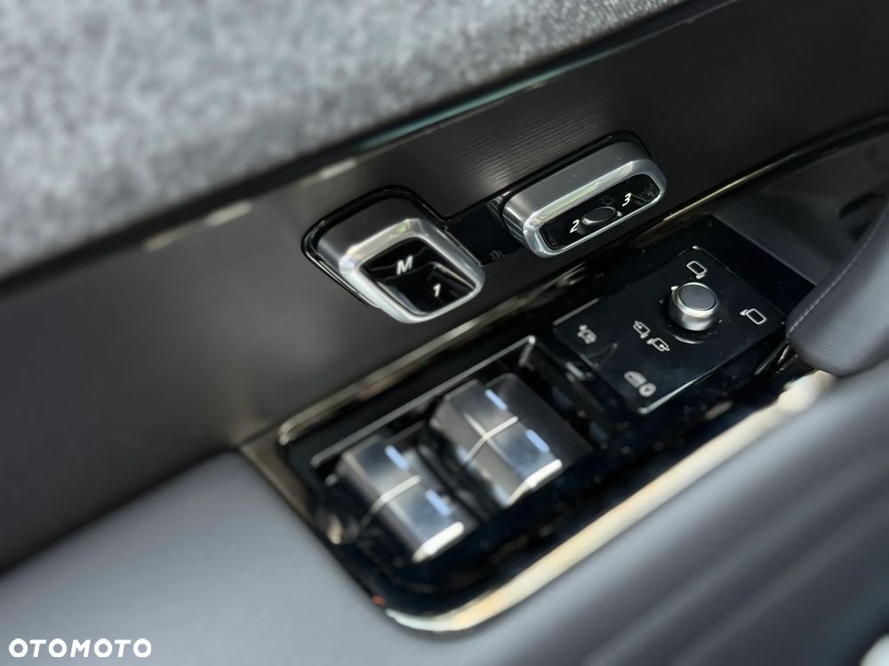 Land Rover Range Rover Sport D350 Autobiography - 19