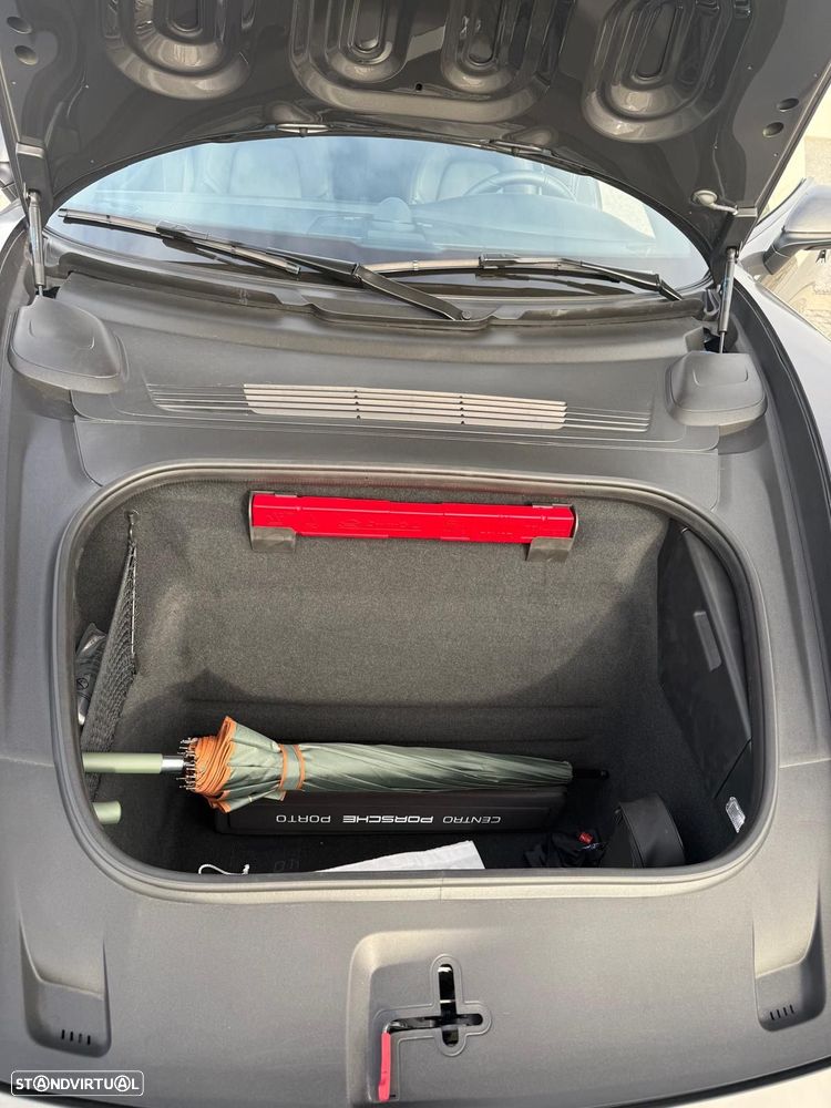 Porsche 911 Série F - 12