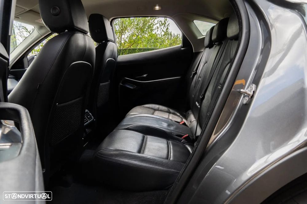 Jaguar E-Pace 2.0 i4D SE - 48