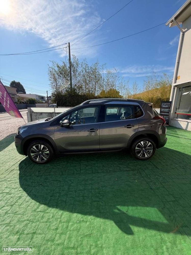 Peugeot 2008 1.2 PureTech Allure - 9