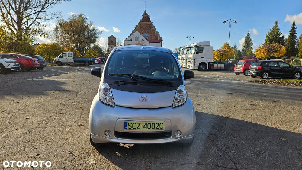 Peugeot iOn High Line - 3