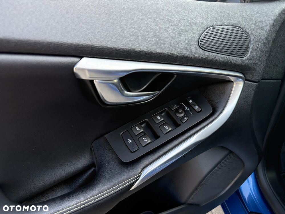 Volvo V40 D2 RDesign - 36