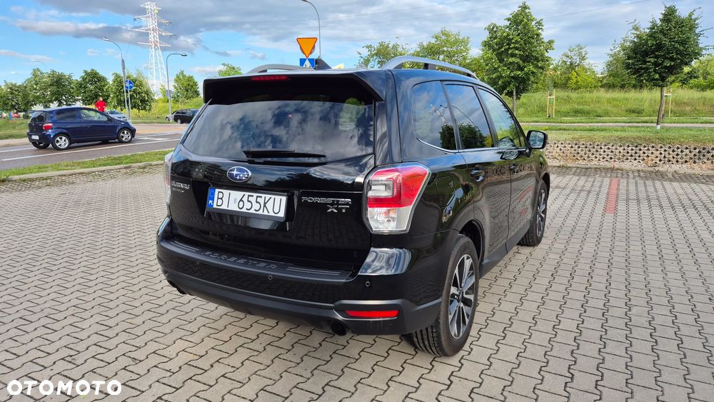 Subaru Forester 2.0 XT Platinum Lineartronic - 10