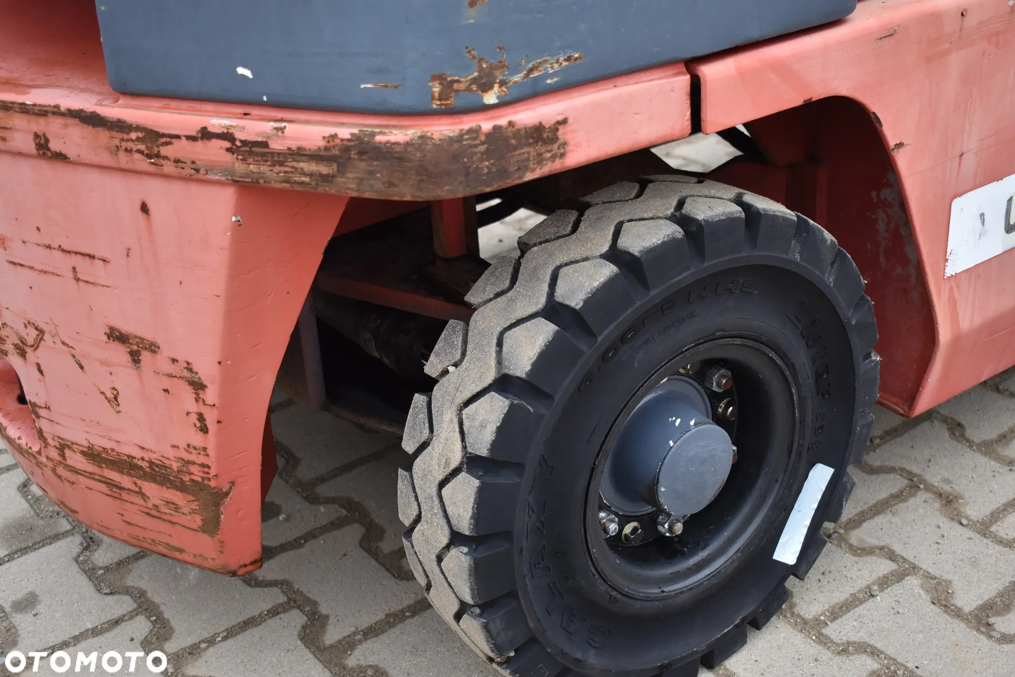 Nissan Wózek widłowy 2.5 T udźwig/ Przesów boczny/ LPG - 15