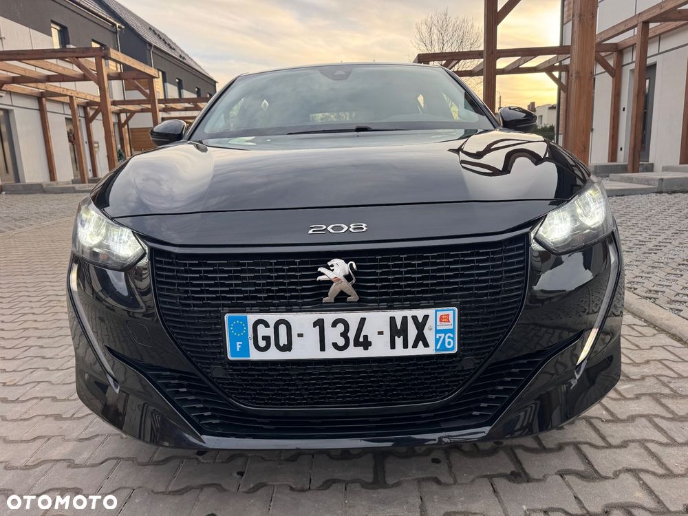 Peugeot 208 - 25