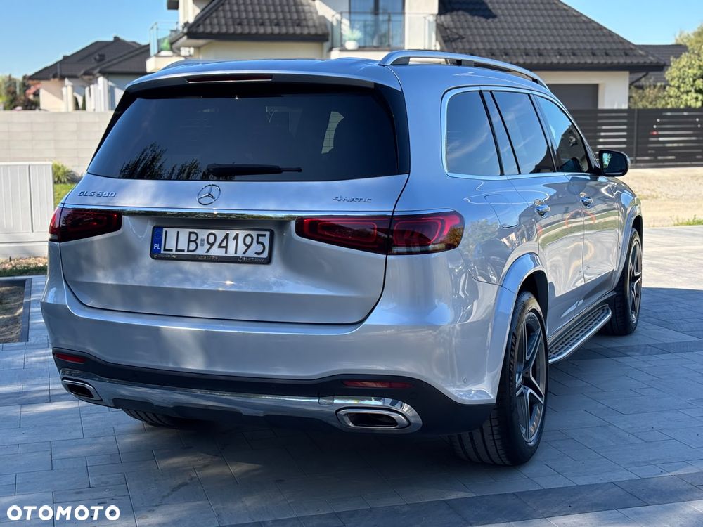 Mercedes-Benz GLS - 11