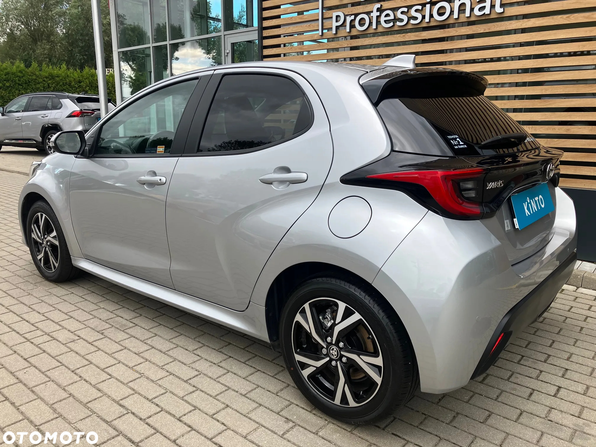 Toyota Yaris Hybrid 1.5 Style - 4