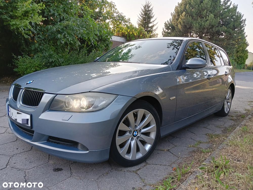 BMW Seria 3 320i - 4