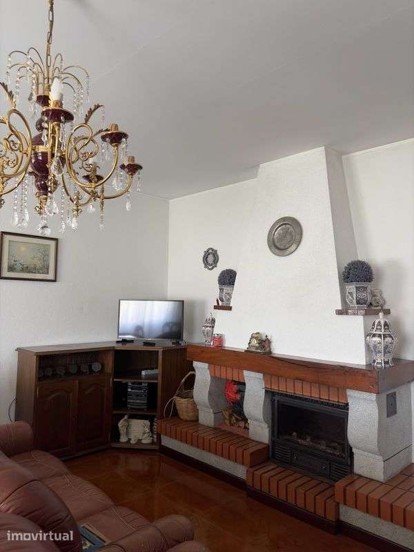 Apartamento T3 Duplex com sótão no centro de Barcelos - Grande imagem: 4/12