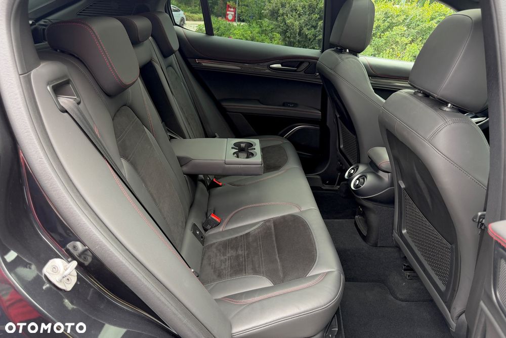 Alfa Romeo Stelvio 2.0 Turbo Estrema Q4 - 18