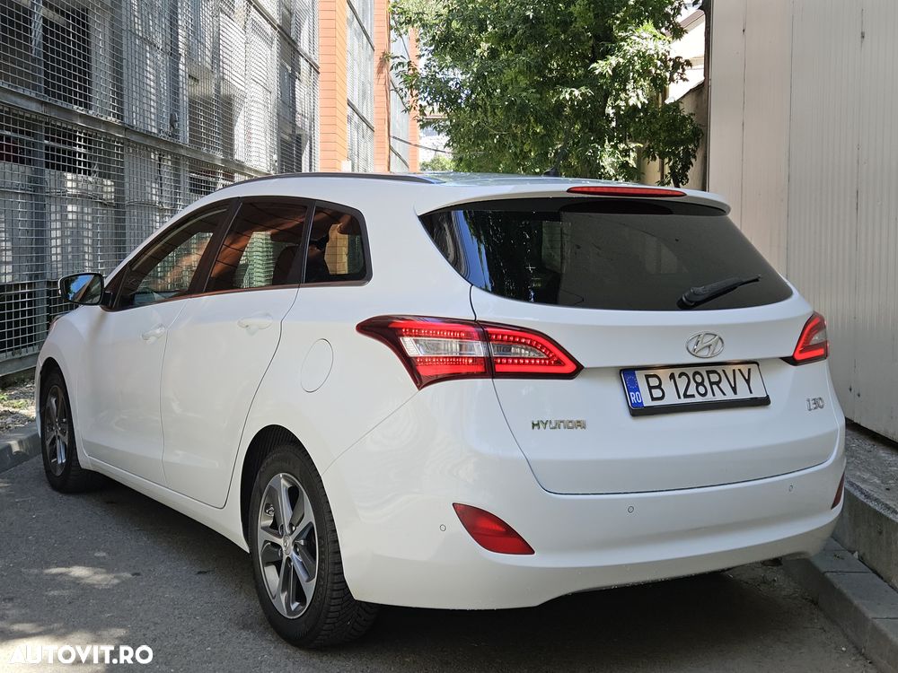 Hyundai i30 1.6 CRDI Premium - 3