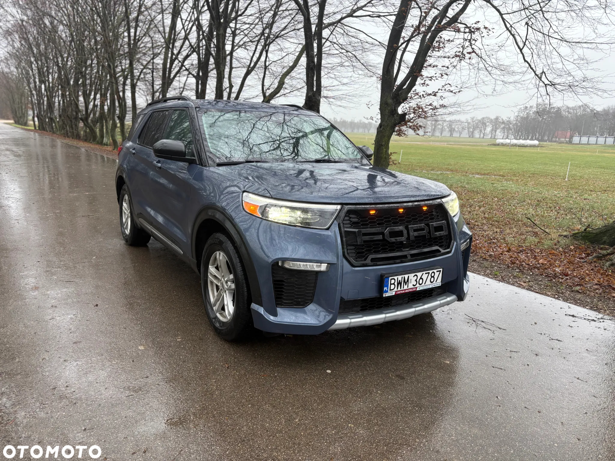 Ford Explorer - 2