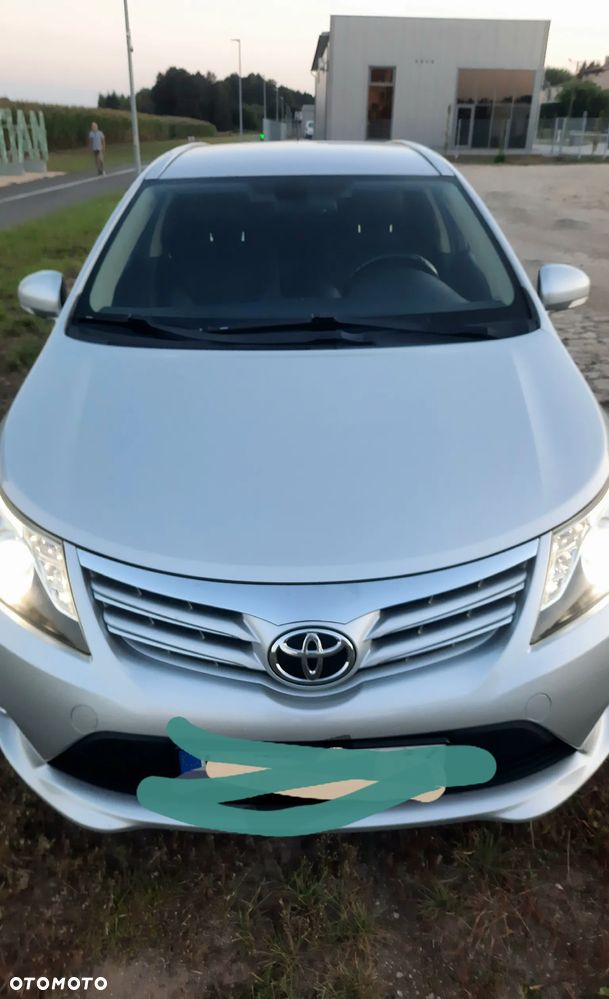 Toyota Avensis - 4