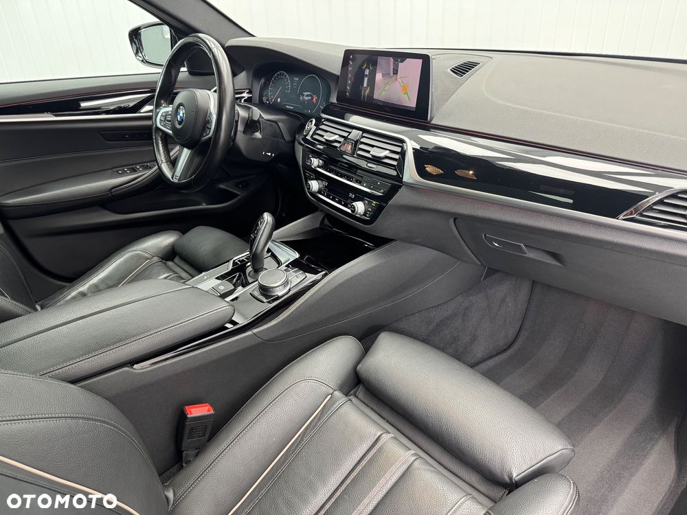 BMW Seria 5 540i xDrive M Sport sport - 27