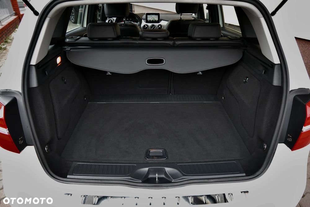 Mercedes-Benz Klasa B 200 7G-DCT Urban - 20