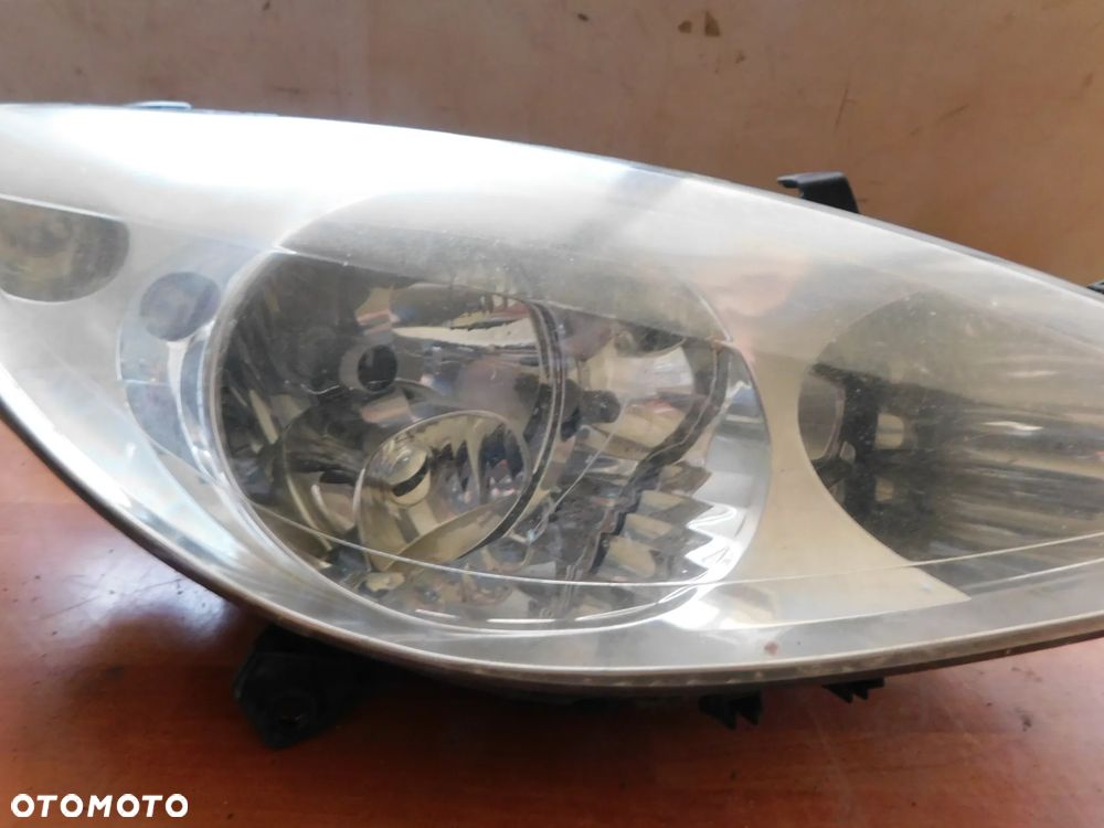 lampa prawa przód PEUGEOT 307 EUROPA - 3