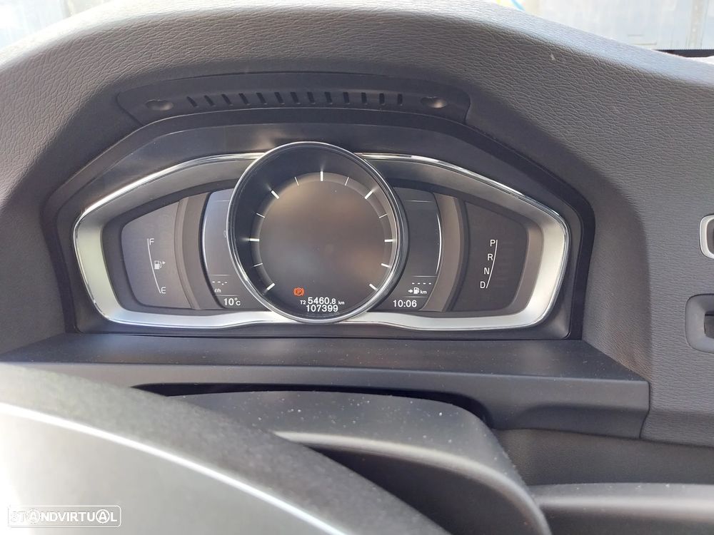 Volvo V60 2.4 D6 Momentum AWD Phev - 12