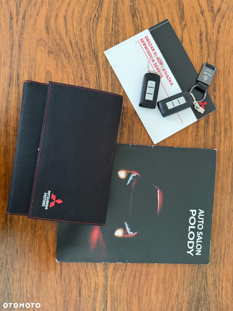 Mitsubishi Outlander 2.0 Instyle + 4WD CVT - 38