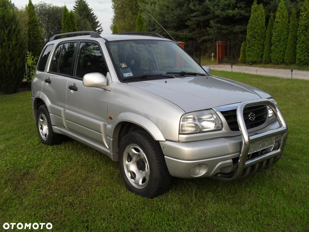 Suzuki Grand Vitara 2.0 - 19