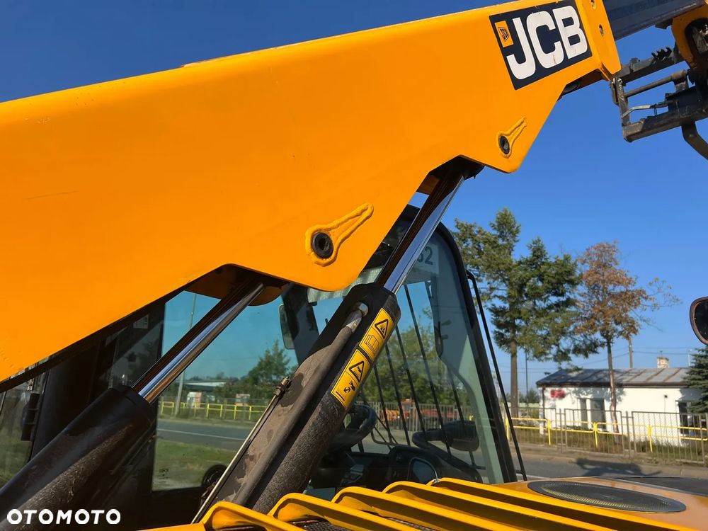 JCB 525-60 - 28