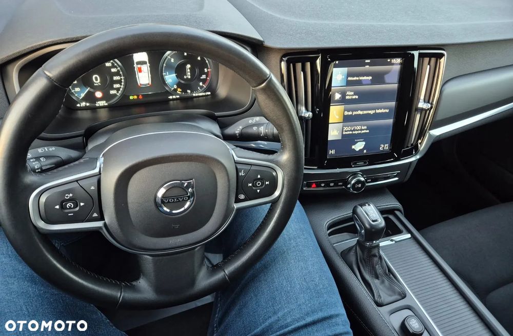 Volvo V90 D4 Kinetic - 23