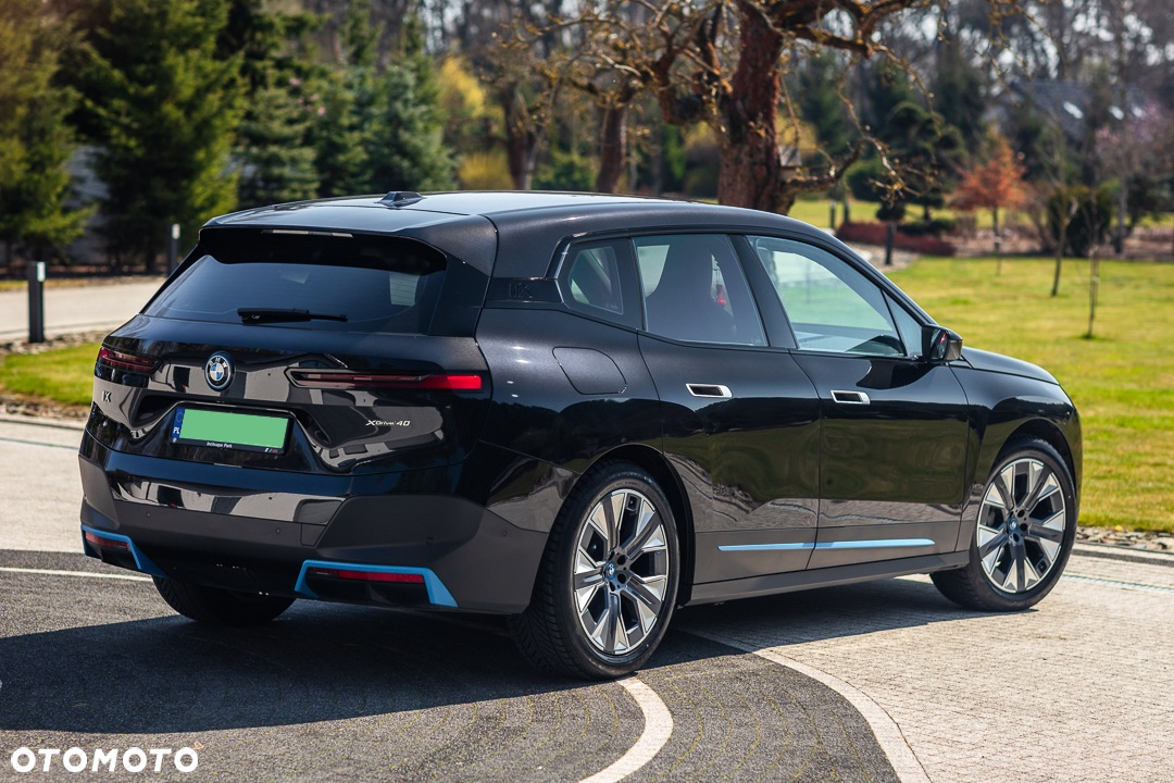 BMW iX xDrive40 76.6kWh - 12